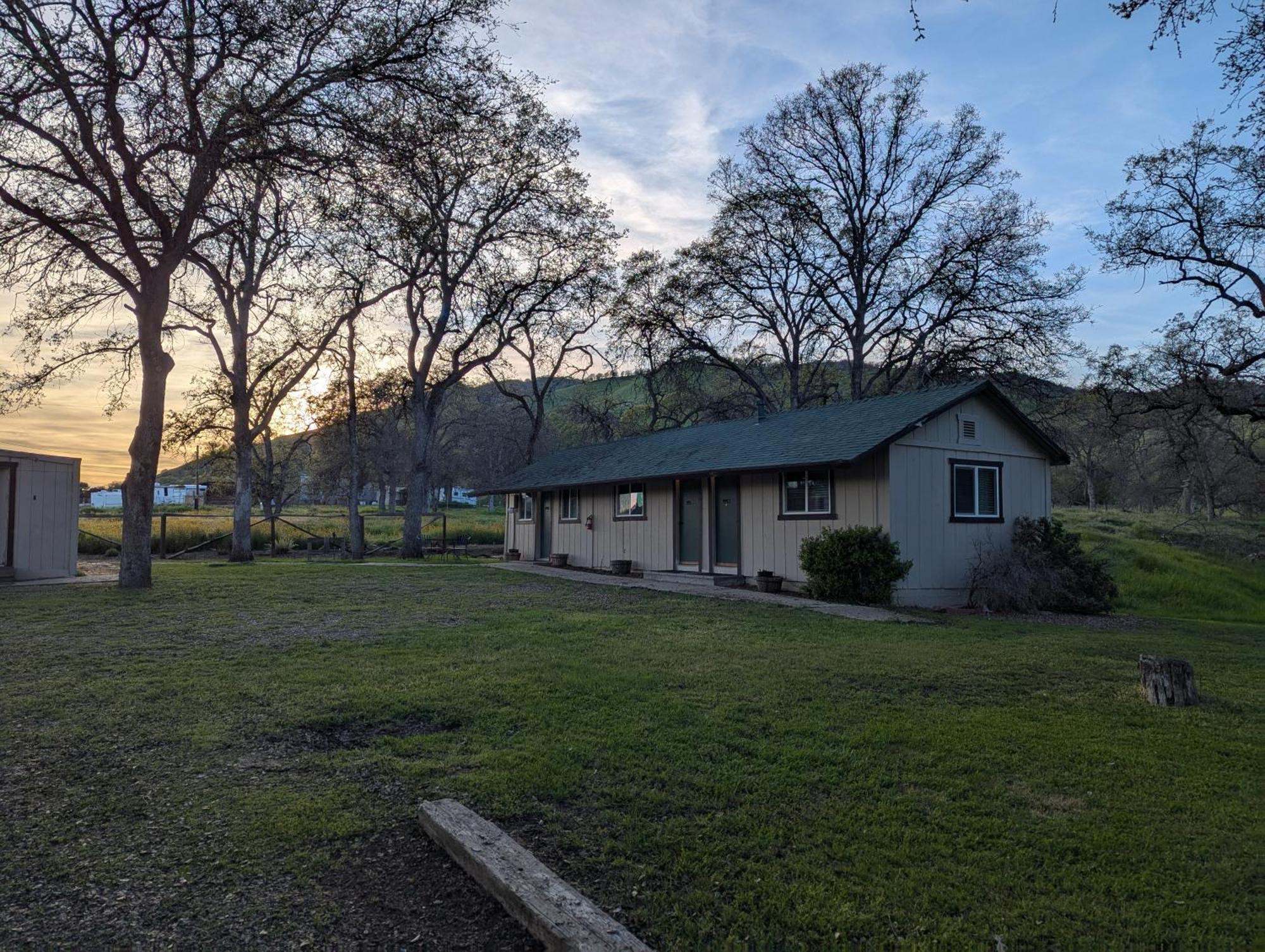 סקוו ואלי Squaw Valley Motel Room 6 מראה חיצוני תמונה